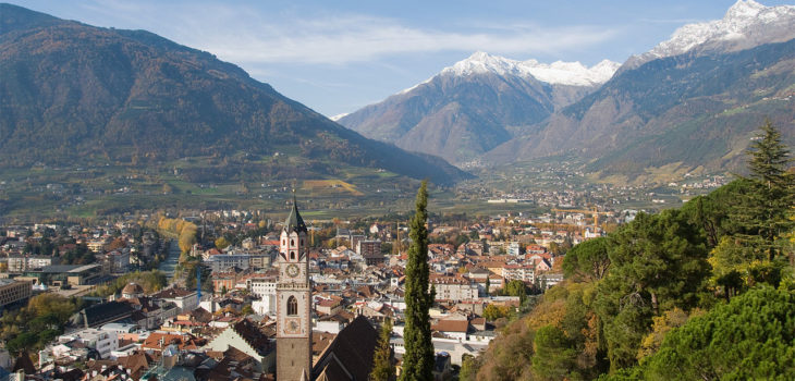Veduta di Merano verso la Val Venosta